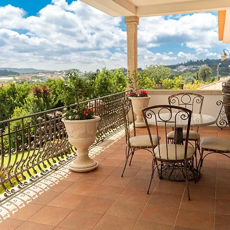 Elegancia & Carros לינה וארוחת בוקר