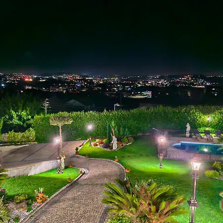 Elegancia & Carros לינה וארוחת בוקר 4*