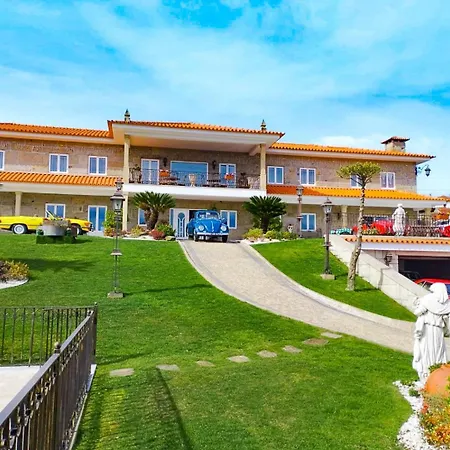 Elegancia & Carros Bed & Breakfast Penamaior