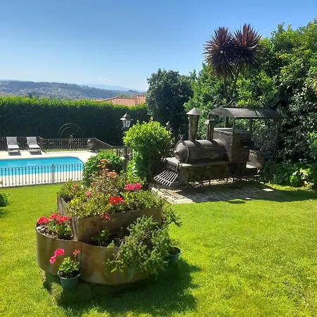 Elegancia & Carros לינה וארוחת בוקר