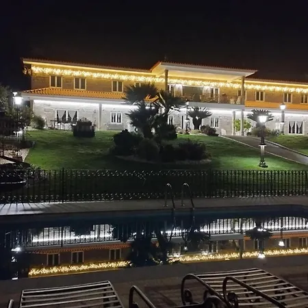 לינה וארוחת בוקר Elegancia & Carros Penamaior