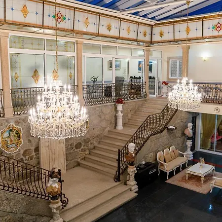 Bed & Breakfast Elegancia & Carros Penamaior