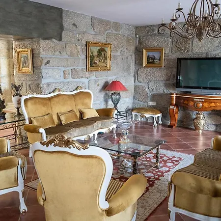 Elegancia & Carros לינה וארוחת בוקר 4*