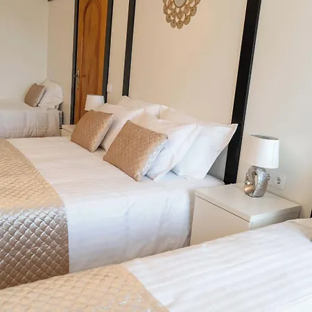 Elegancia & Carros Bed & Breakfast Penamaior