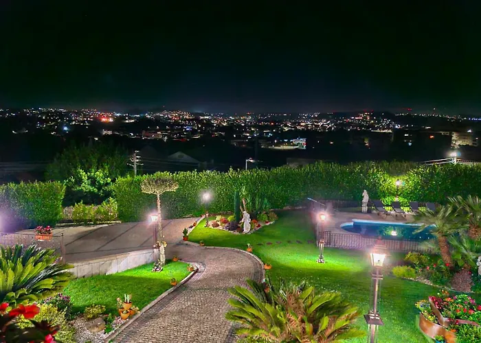 Elegancia & Carros فندق مبيت وإفطار 4*