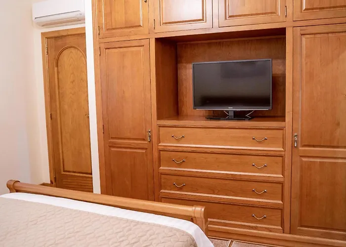 Elegancia & Carros 4*