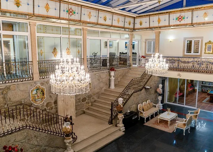 Bed & Breakfast Elegancia & Carros Penamaior