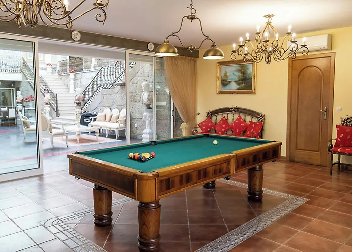 Elegancia & Carros فندق مبيت وإفطار 4*