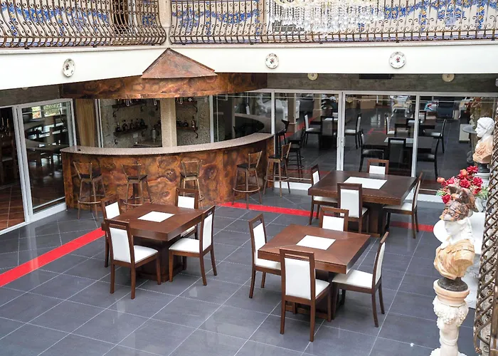 Elegancia & Carros فندق مبيت وإفطار 4*