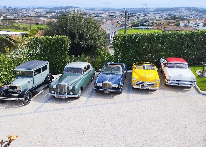 Elegancia & Carros فندق مبيت وإفطار 4*